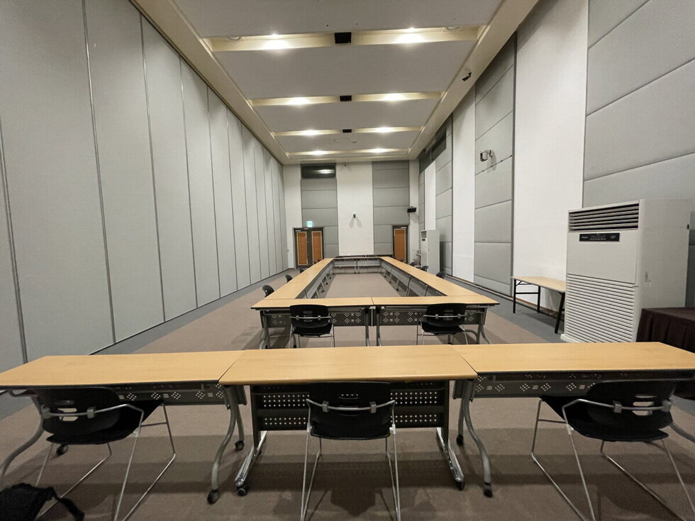 엑스포장 컴퍼런스홀 1/4