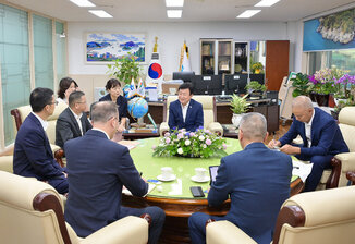 丽水市市长郑琦明访问中国姊妹·友好城市 … 吸引岛屿博览会参展团