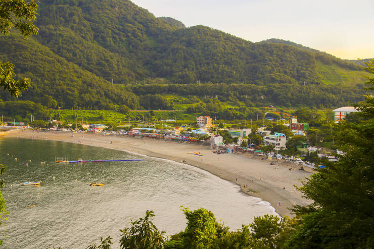 만성리 검은모래해변