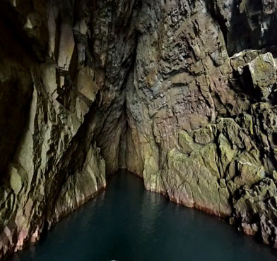 바다에서 바라보는 비렁길