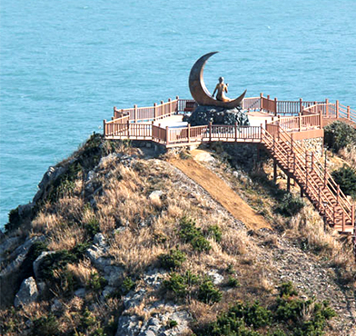 인어상이있는 인어해양공원 전경