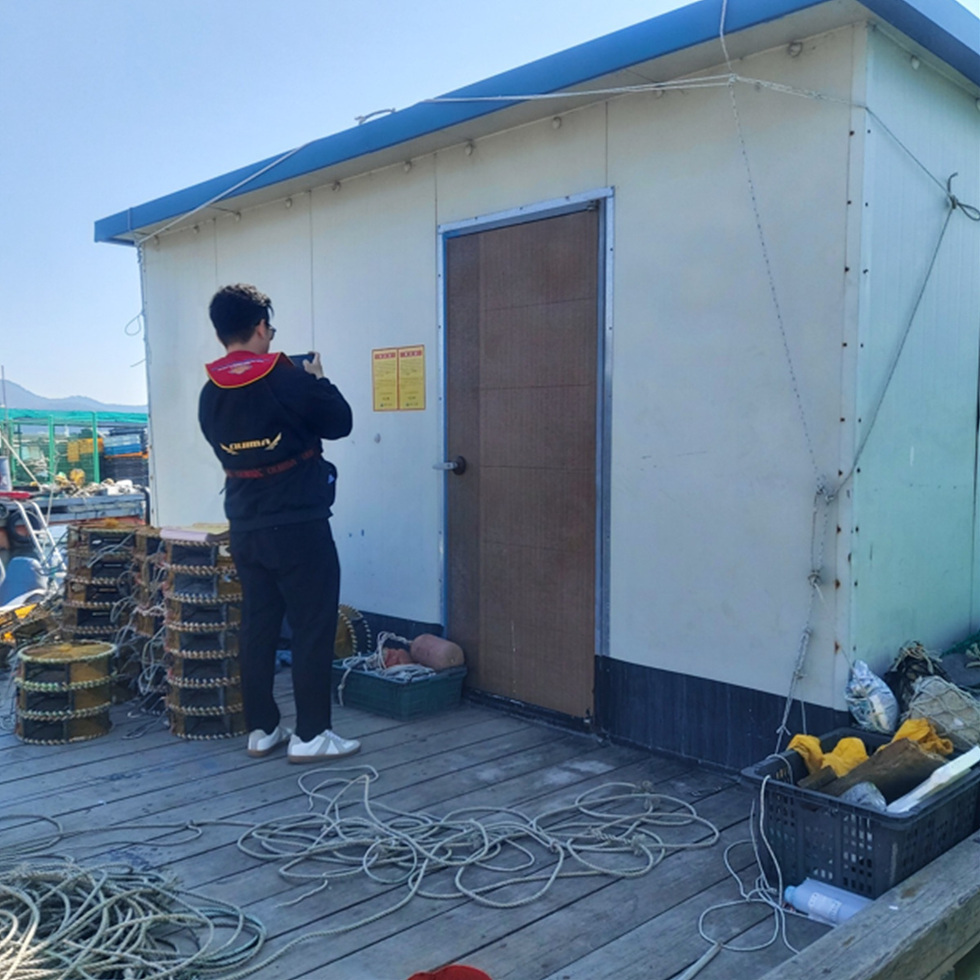 2-2 여수시, 국동항 방치선박 정비·제재 본격 착수.jpg