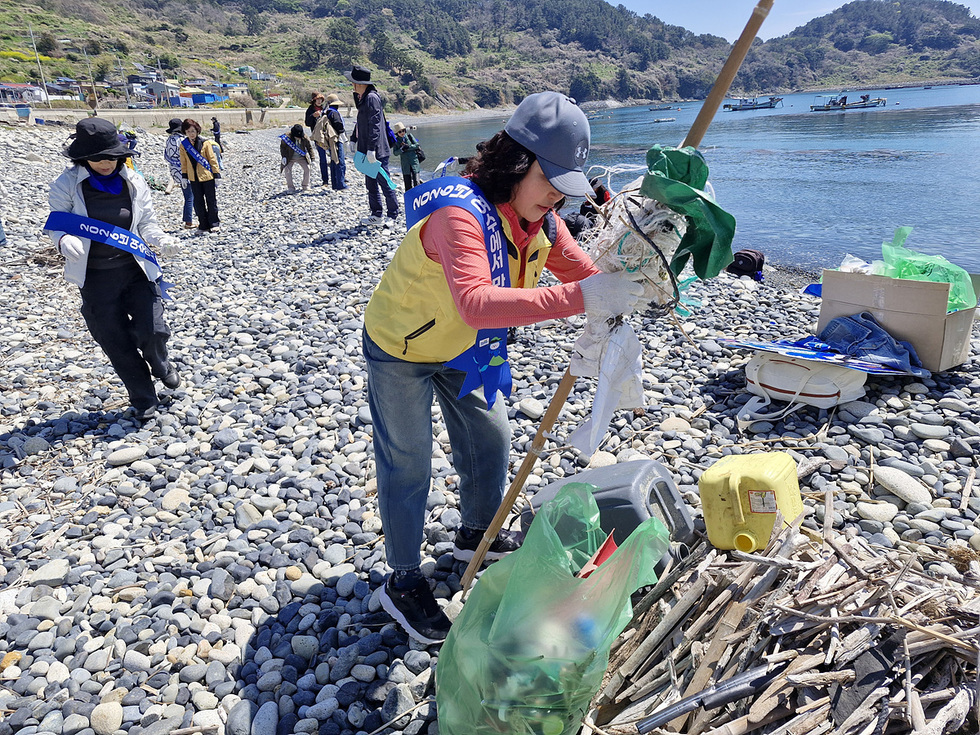 10-1 여수시, ‘내가 먼저 스마일, 반기는 섬’ 실천운동 전개.jpg