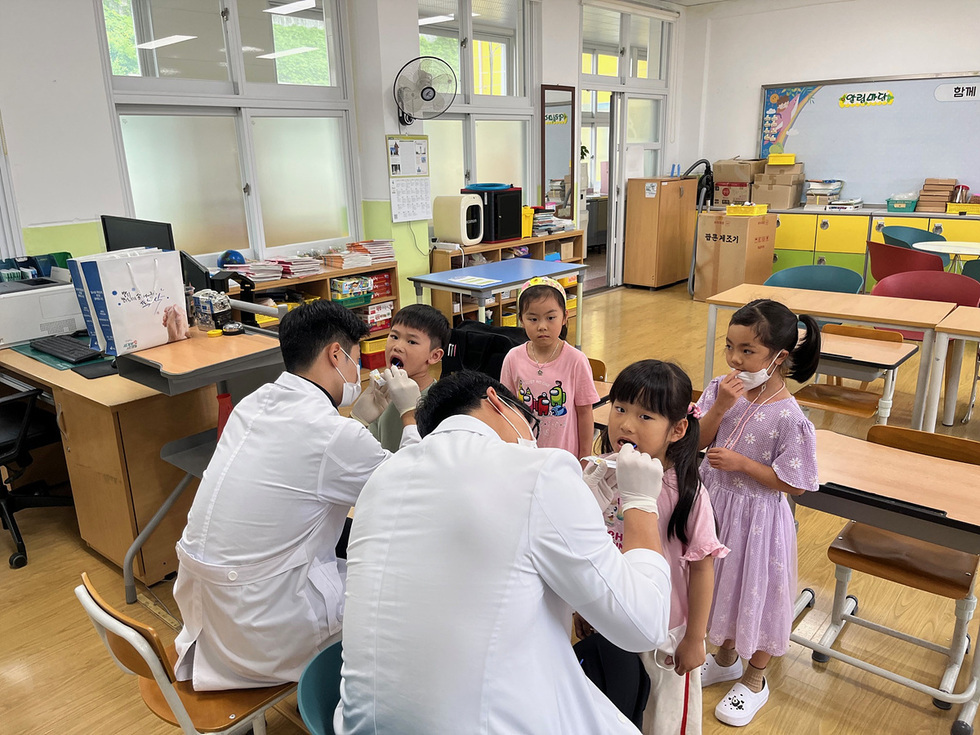 7 여수시, 초등학생 대상 ‘어린이 불소도포 사업’ 실시.jpg