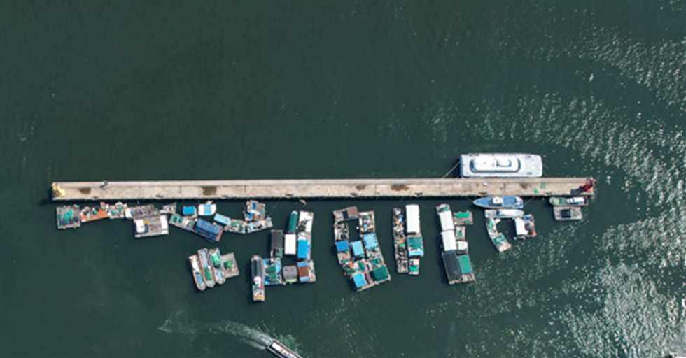 2-3 여수시, 국동항 방치선박 정비·제재 본격 착수.jpg